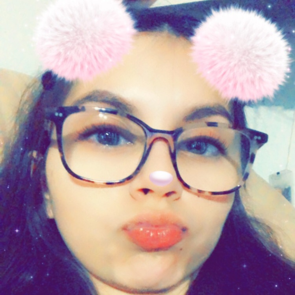 Meet your Posher, Christina